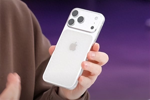 闪牛 20W快充! iPhone 17国行电池比美版缩水不少 为何苹果双标